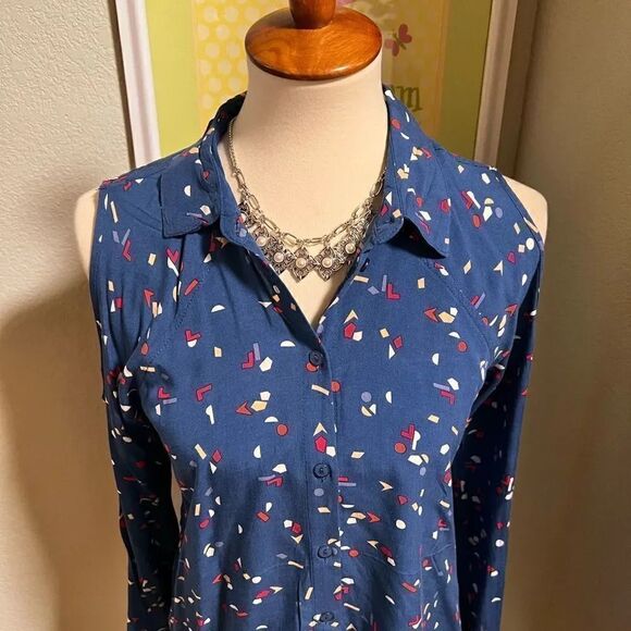 NWOT velvet Heart Cold Shoulder Button Down Top Small #144 - Picture 1 of 6